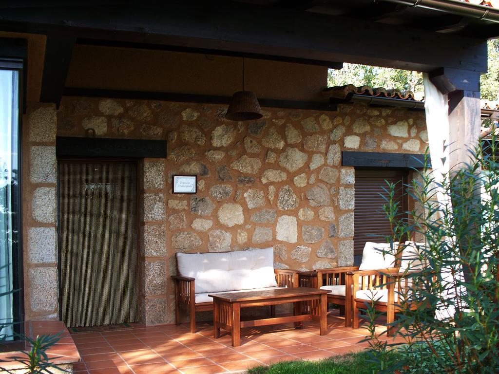 Apartamentos El Roble Valverde de la Vera المظهر الخارجي الصورة