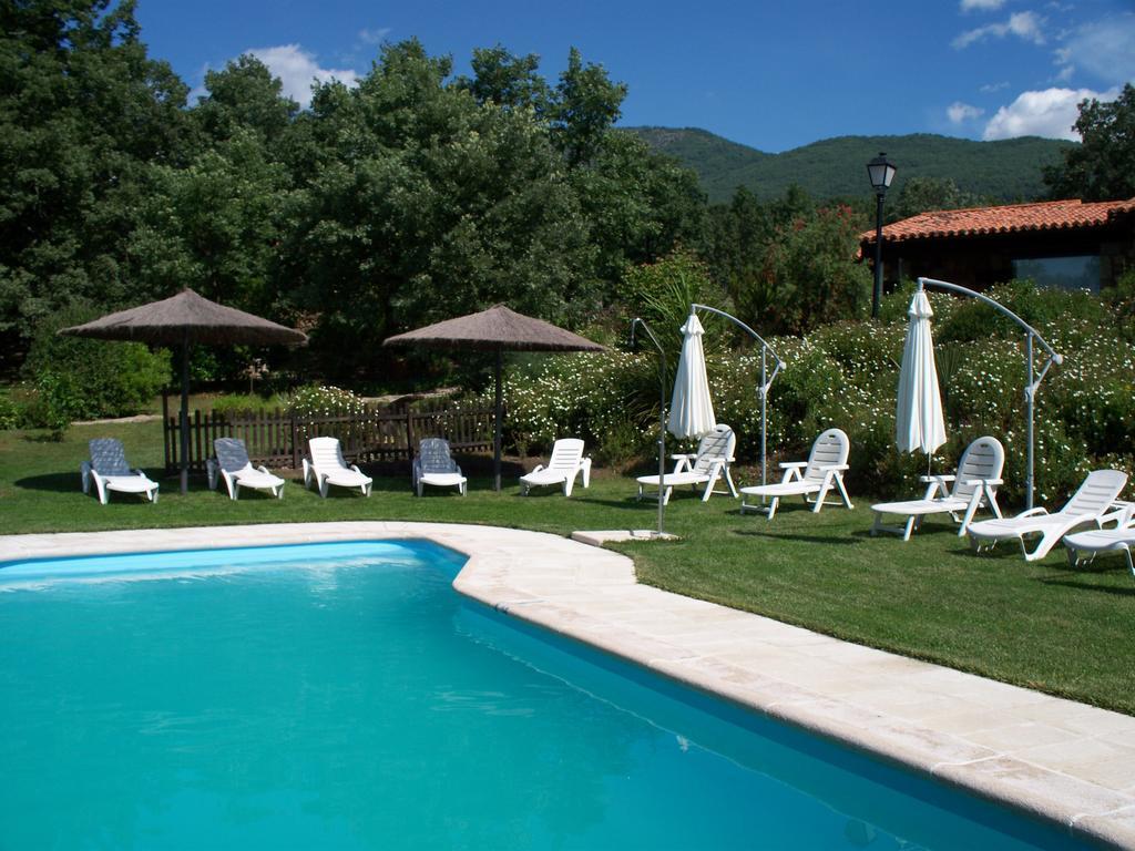Apartamentos El Roble Valverde de la Vera المظهر الخارجي الصورة