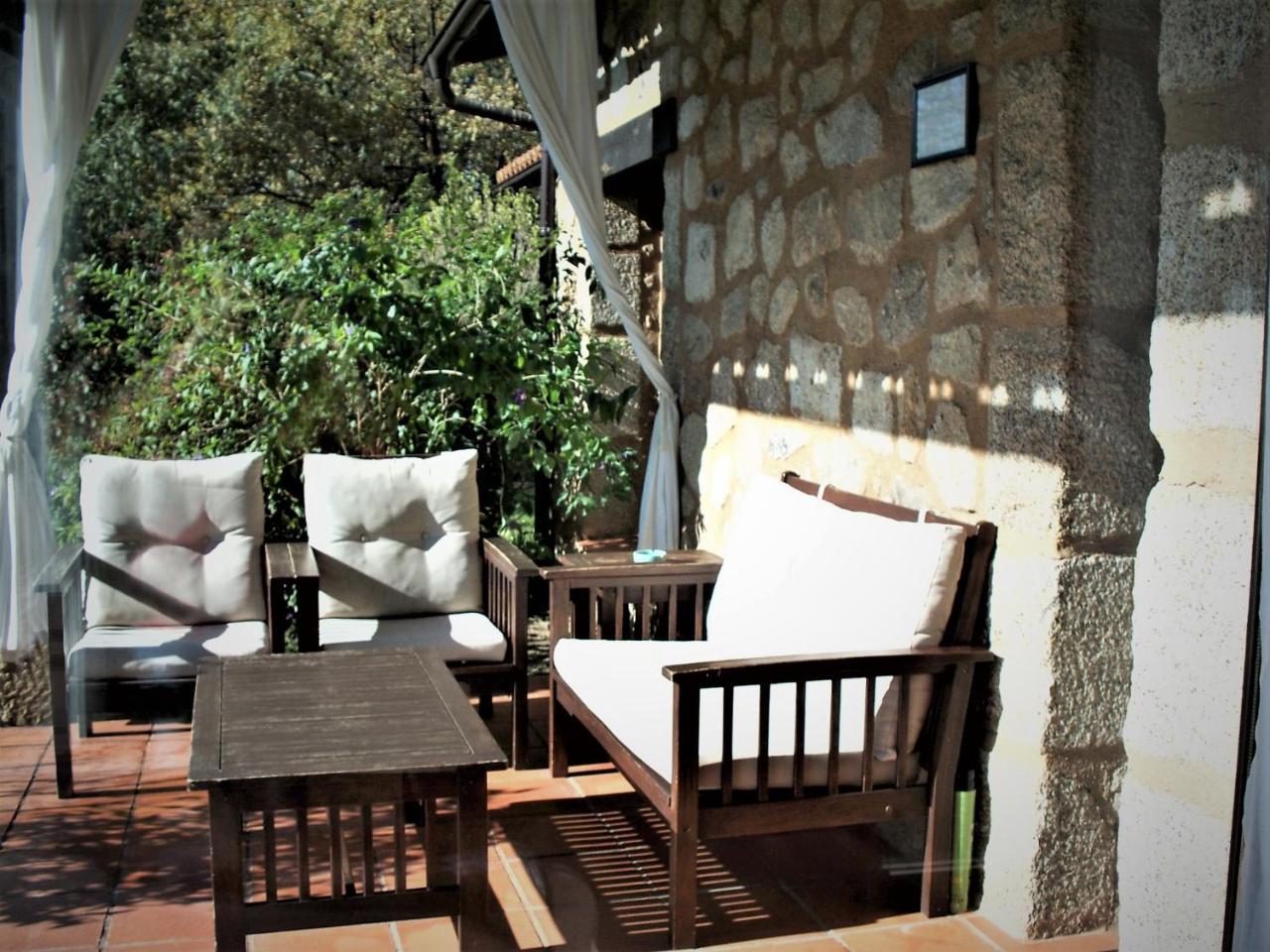 Apartamentos El Roble Valverde de la Vera المظهر الخارجي الصورة
