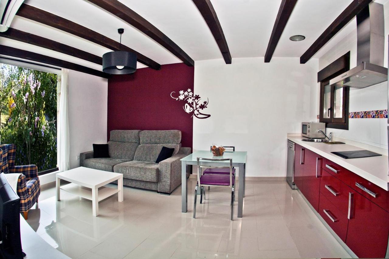 Apartamentos El Roble Valverde de la Vera المظهر الخارجي الصورة