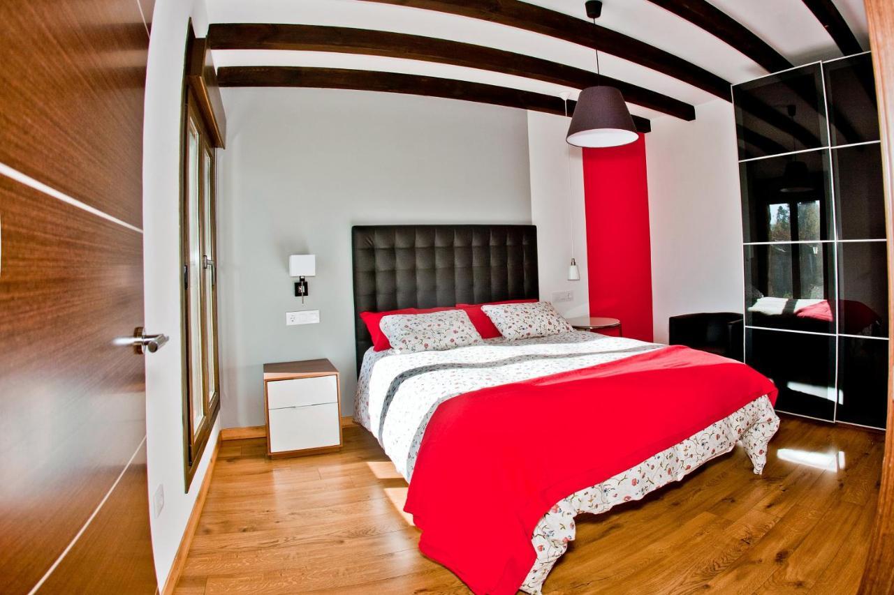 Apartamentos El Roble Valverde de la Vera المظهر الخارجي الصورة