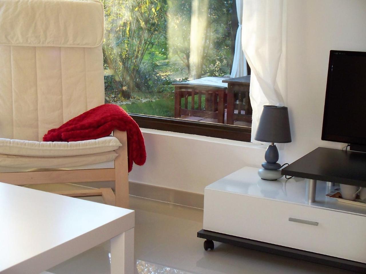 Apartamentos El Roble Valverde de la Vera المظهر الخارجي الصورة