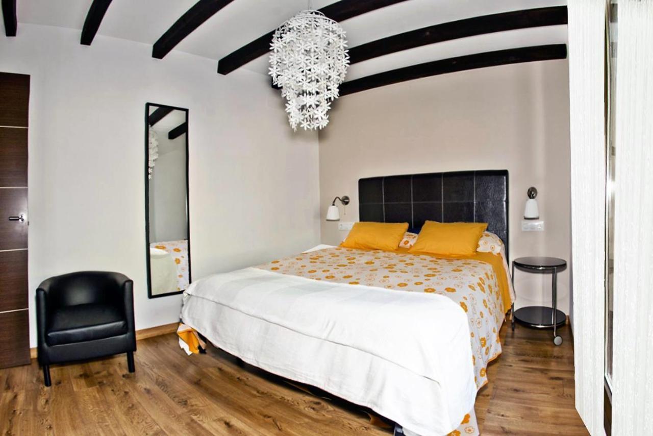 Apartamentos El Roble Valverde de la Vera المظهر الخارجي الصورة